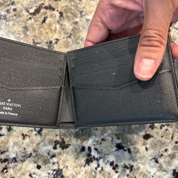 Louis Vuitton LV logo men’s bifold wallet - Picture 4 of 9